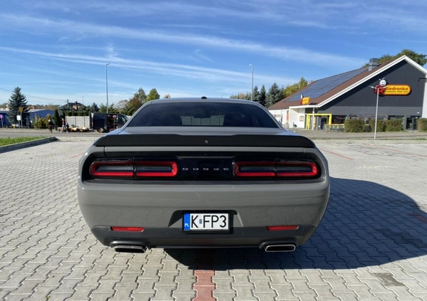 Dodge Challenger cena 141800 przebieg: 62200, rok produkcji 2019 z Kraków małe 407